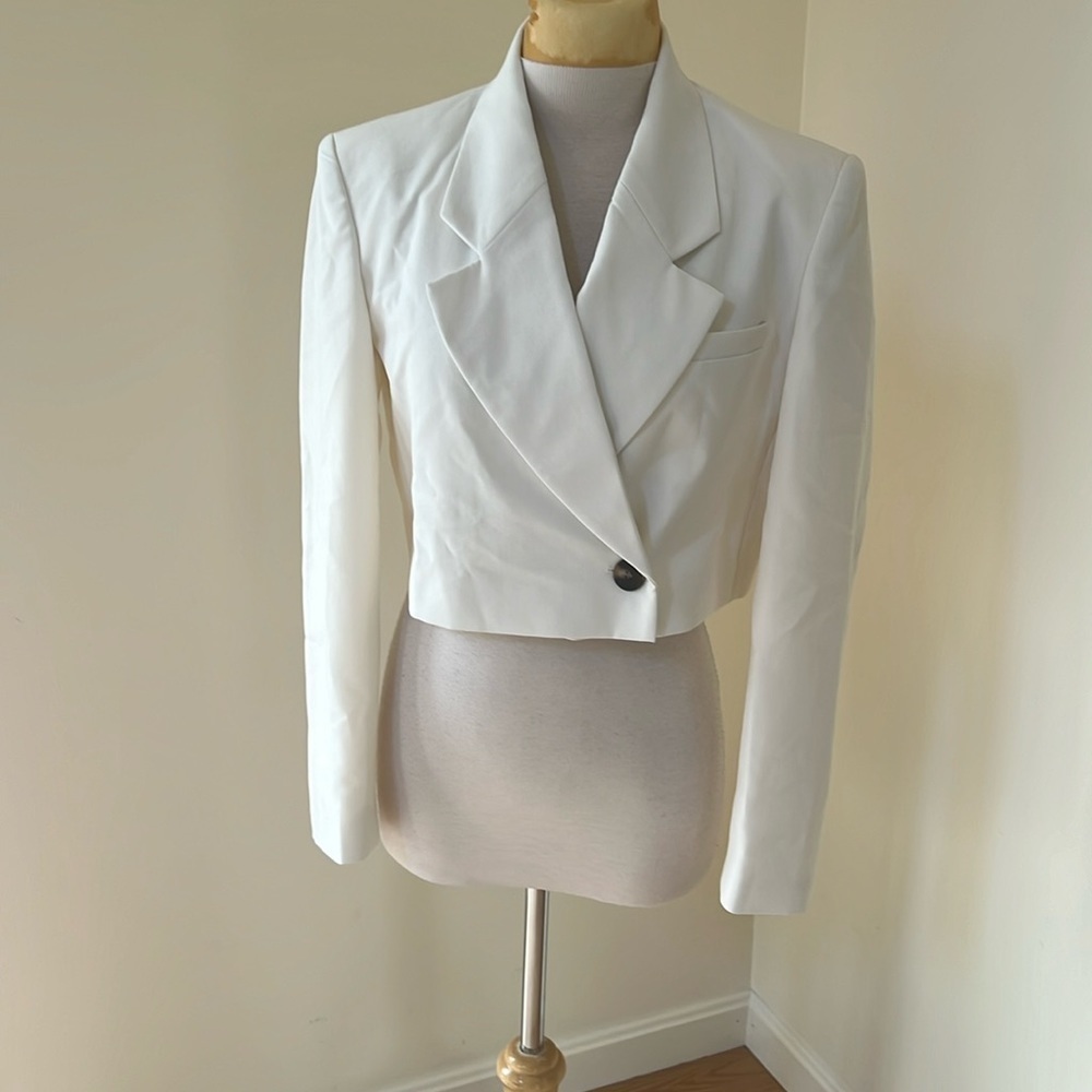 New! Zara small oyster white cropped blazer.